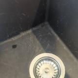 Kako preprečiti in odstraniti praske na pomivalnem koritu (inox in granit/umetna masa)? Kako preprečiti in odstraniti praske na pomivalnem koritu (inox in granit/umetna masa)?