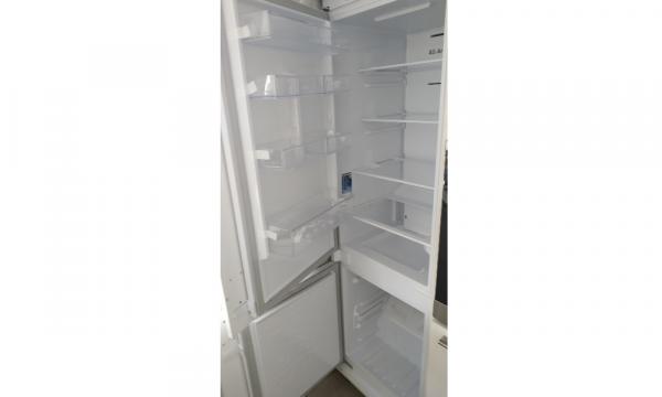 Montaža vgradnega dvovratnega hladilnika Samsung
